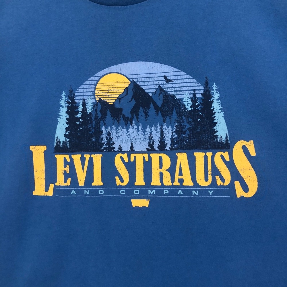 Levi Strauss & Co.‎ XL Blue Graphic T-Shirt Mountain Scene
